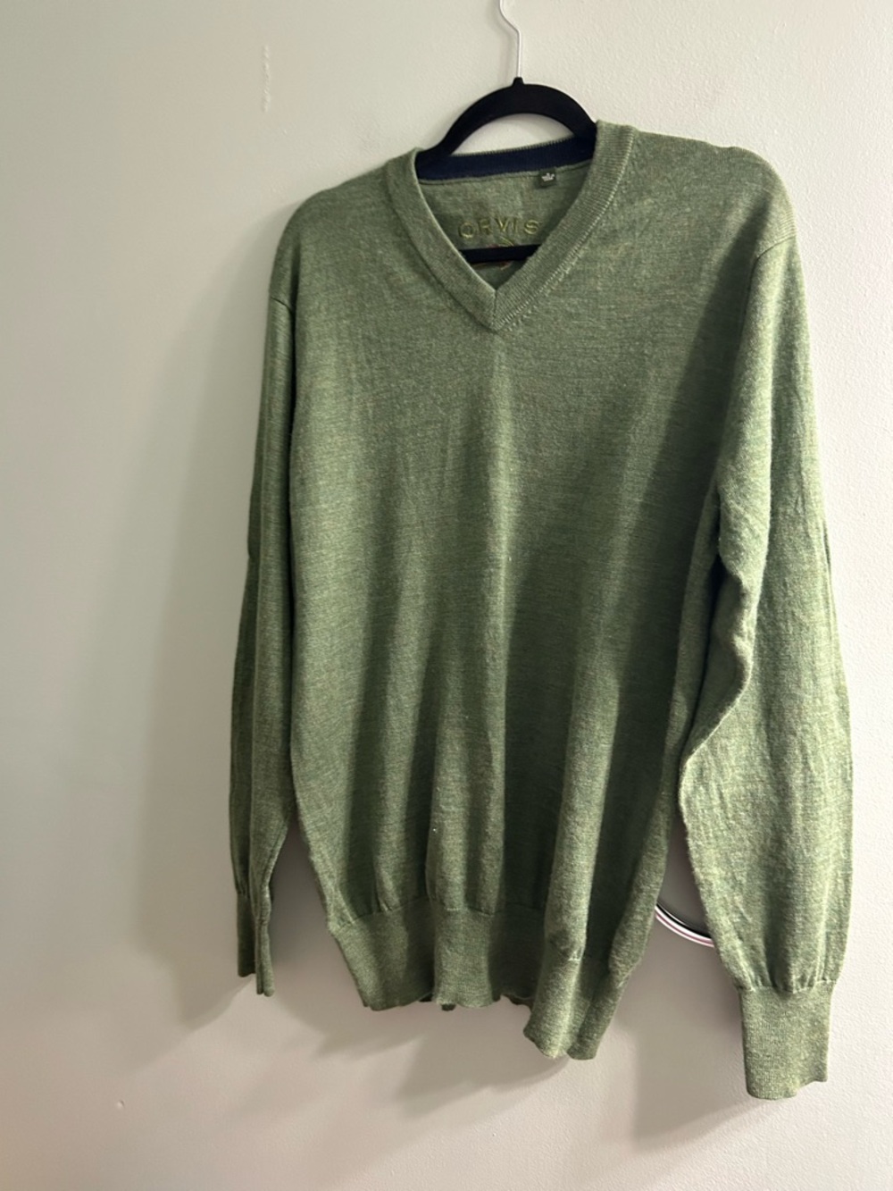Orvis 100% merino wool v neck green sweater
